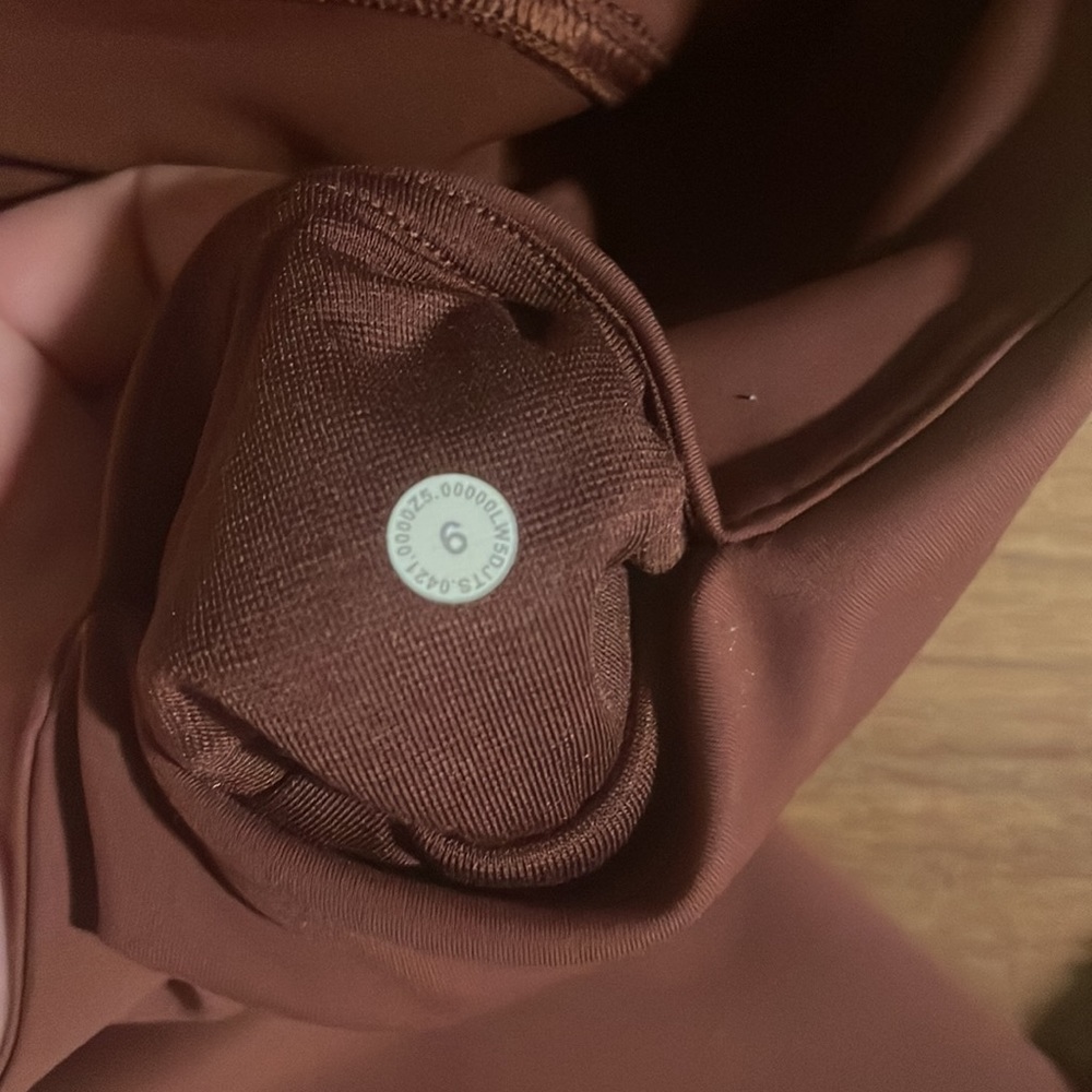 Lululemon mid-rise mulled wine (like a dark pink!) leggings - Picture 3 of 3